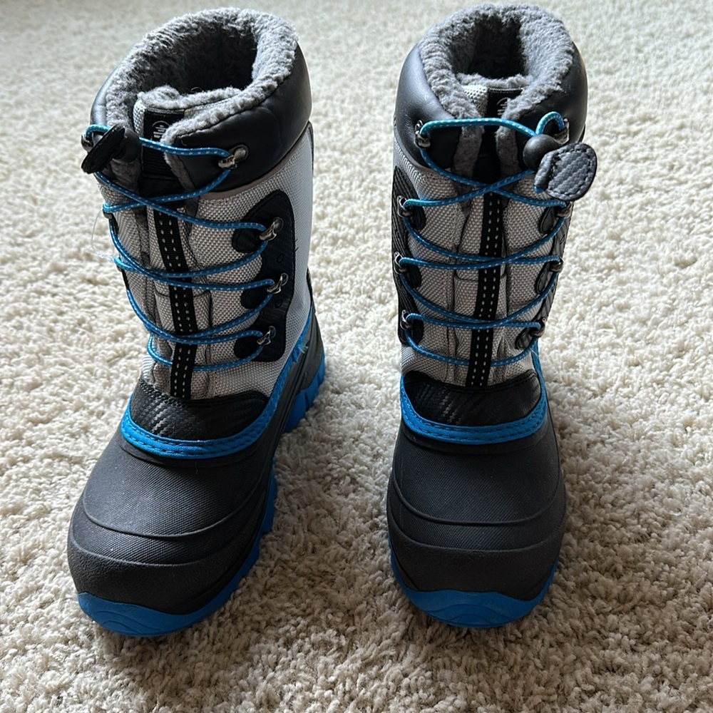 Kamik Boys Snow Boots - Size 5 - Picture 2 of 6